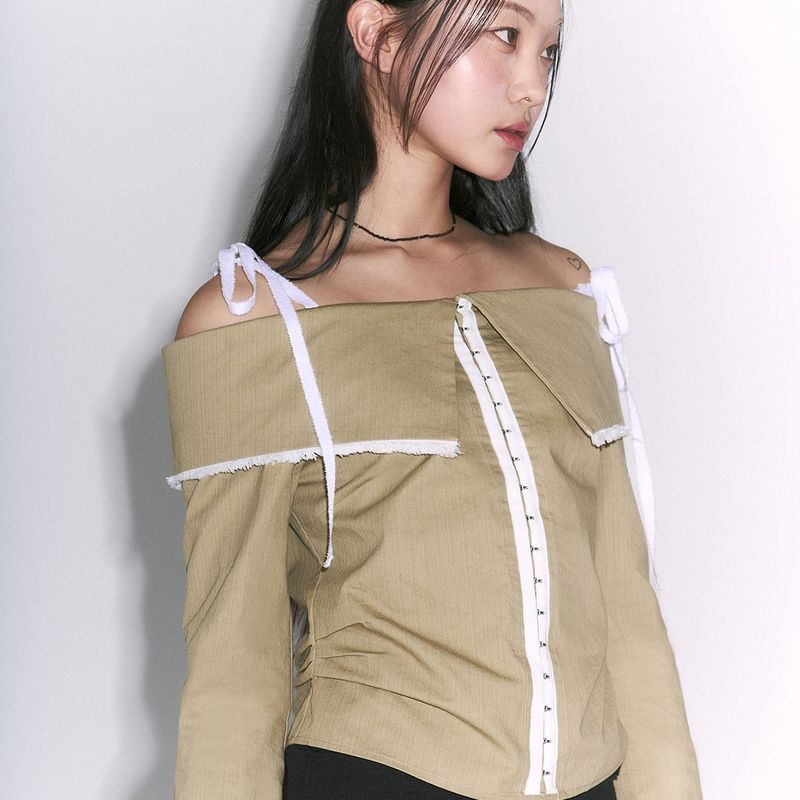 Hook Off Shoulder Blouse [mustard]