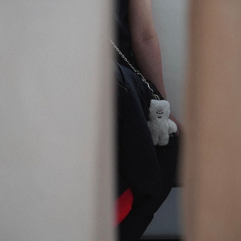 tuteogi gray doll keyring