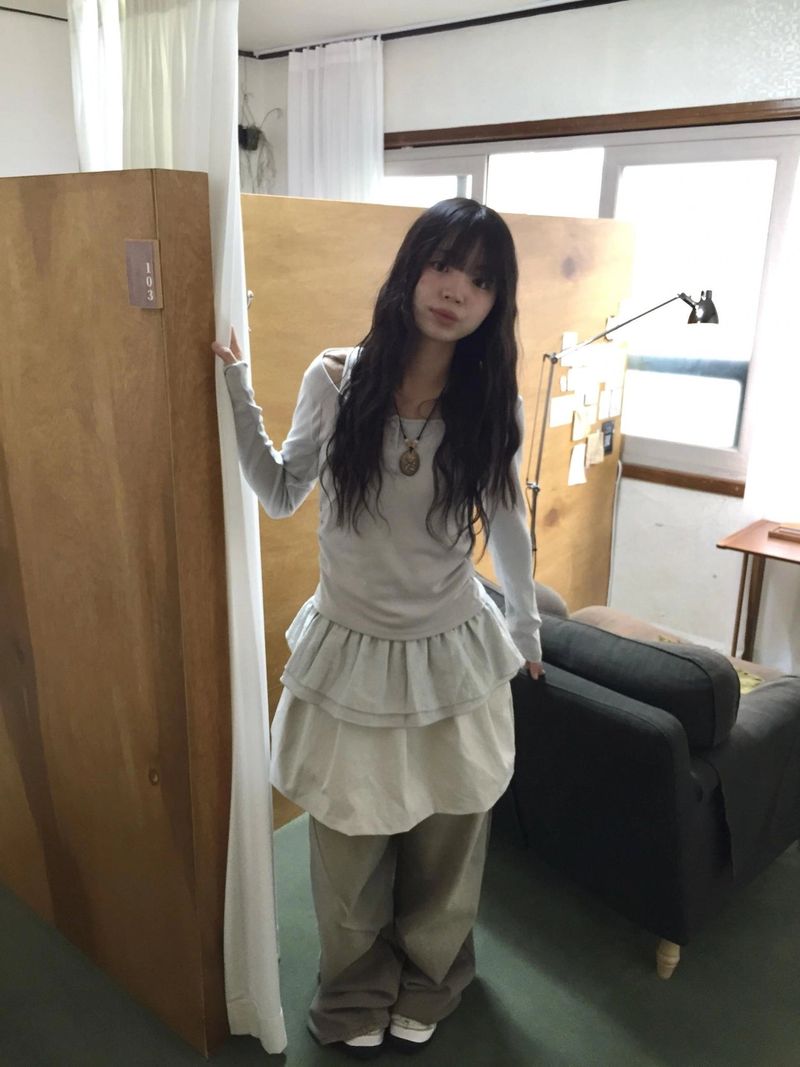 mari layered frill t-shirts