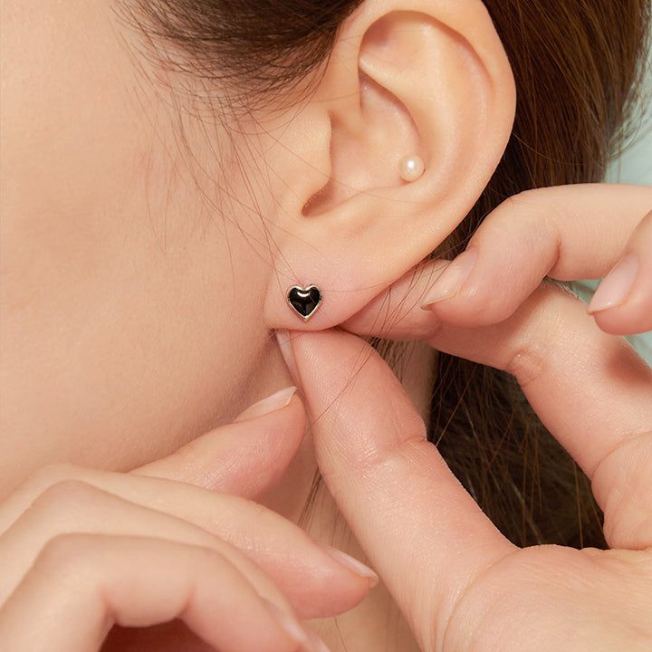 noonoofingers(ヌヌフィンガース)の「Forever Love Earrings (6 colors)(Accessories)」