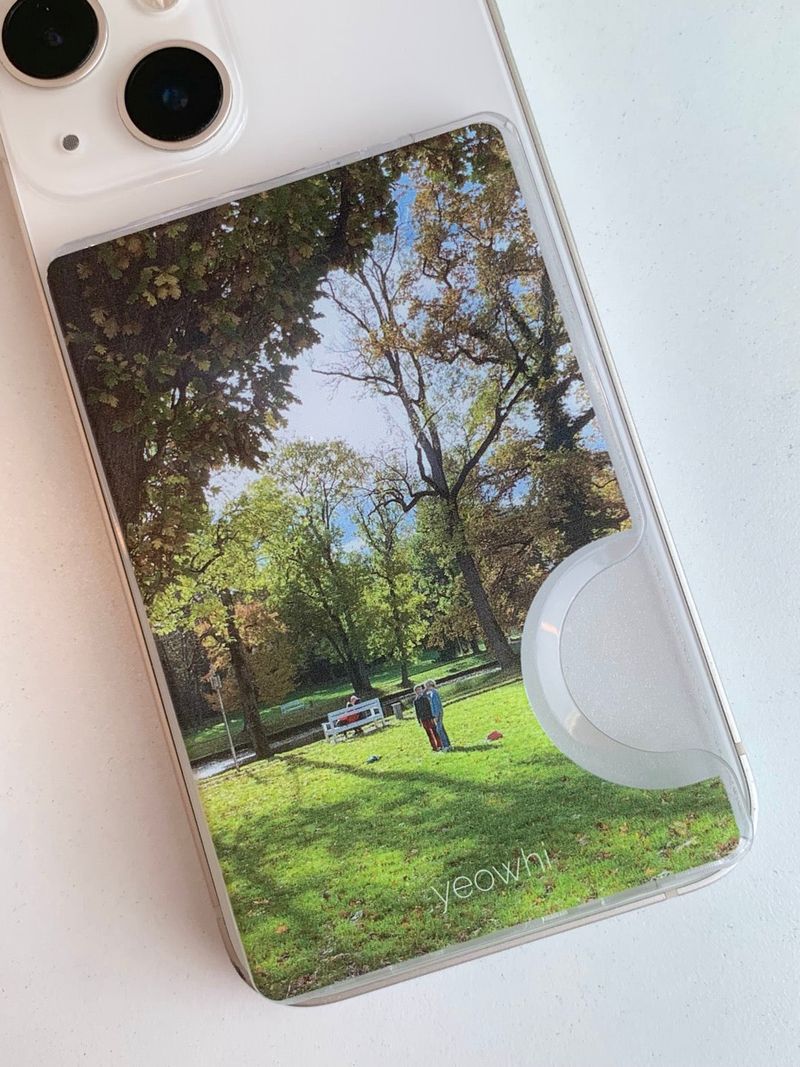 yeowhi（ヨウィ）の「[Magsafe] sun-drenched park in Europe cardslot case（Smartphone Accessories）」