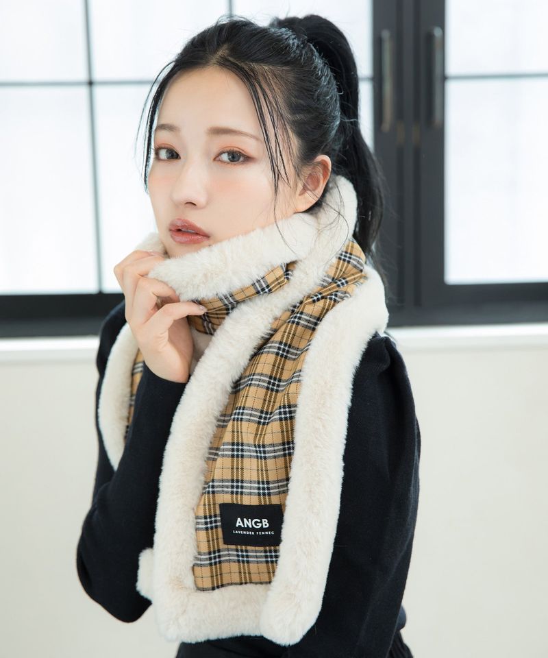 ANDGEEBEE(アンジービー)の「チェックフェイクファーマフラー(Fashion Accessories)」