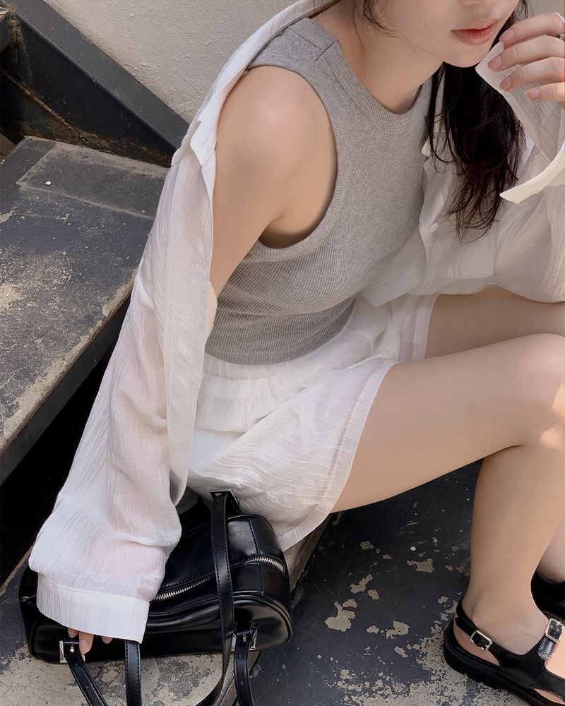 Ranked ribbed sleeveless