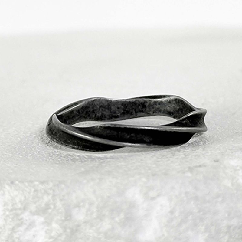 SS-Twist wave Ring_black silver