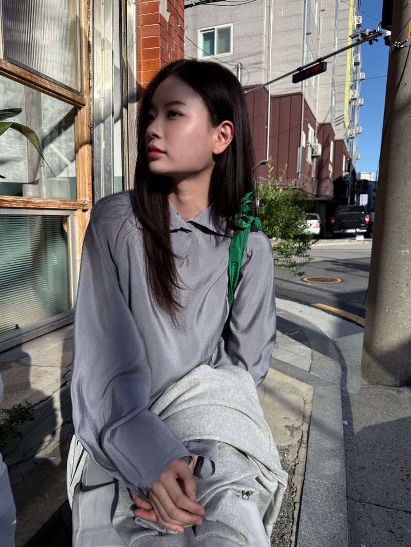 WOOHWA（ウファ）の「 BUTTONNECK SHIRRING BLOUSE（Tops）」