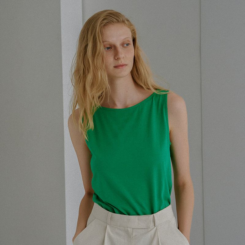 Tia boat neck sleeveless