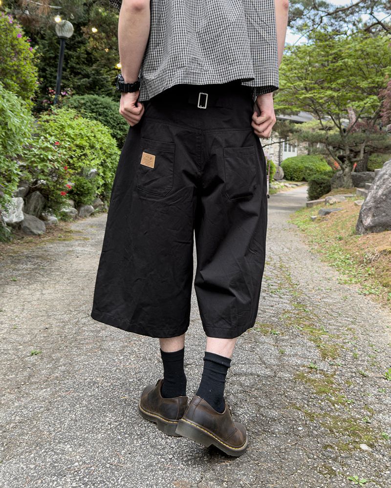 Varon Patch Strap Bermuda Pants