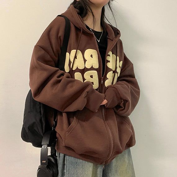 hijjoo(ハイチュー)の「Nibo Boxy Napping Embossing Lettering Hoodie(Tops)」
