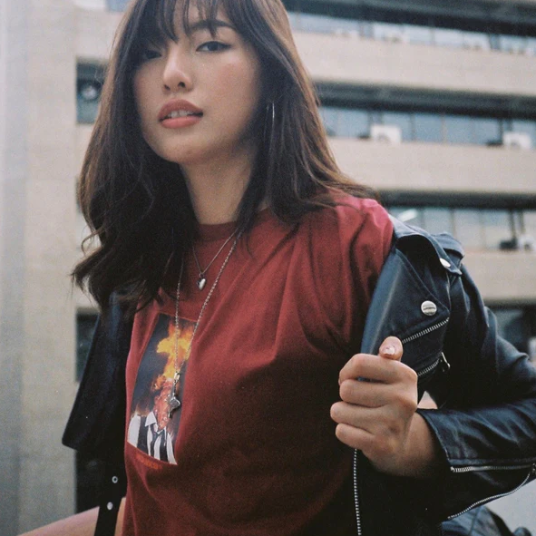 ブロウユアマインドTシャツ