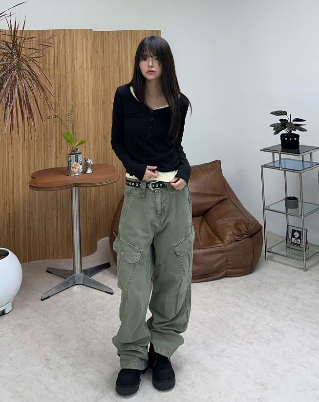 Leven V-Neck Button Long Sleeve Tee