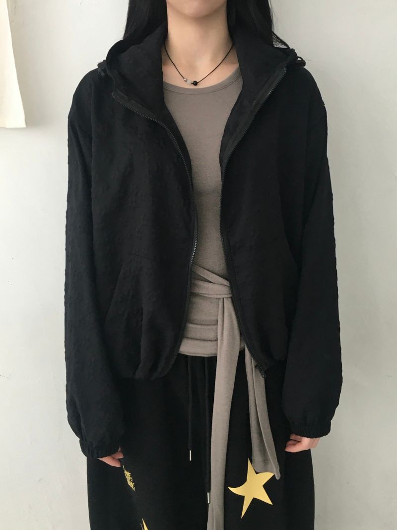 Mini Zan Flower Embossed Crop Hoodie (6c)