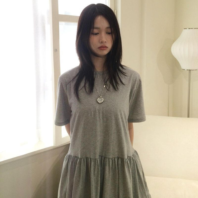 AGEHA（アゲハ）の「ラッフルTシャツ（トップス）」