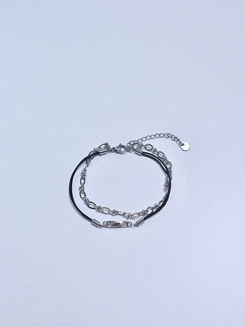 All surgical seel new wave layered string bracele