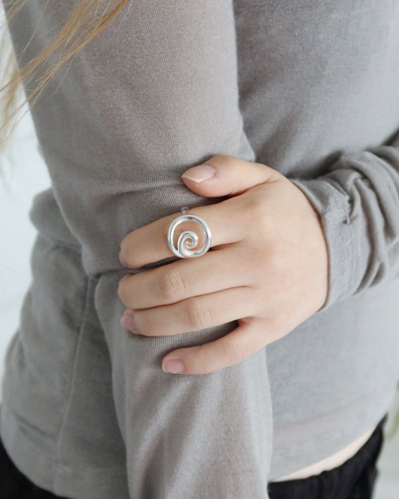 NUPHLO(ニューフロー)の「SWIRL OPEN RING(Accessories)」