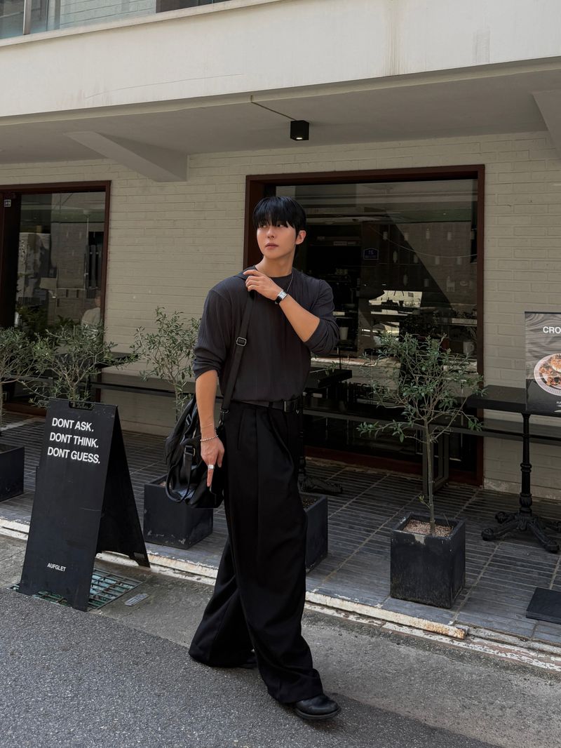 Mona two-tuck wide D-ring slacks