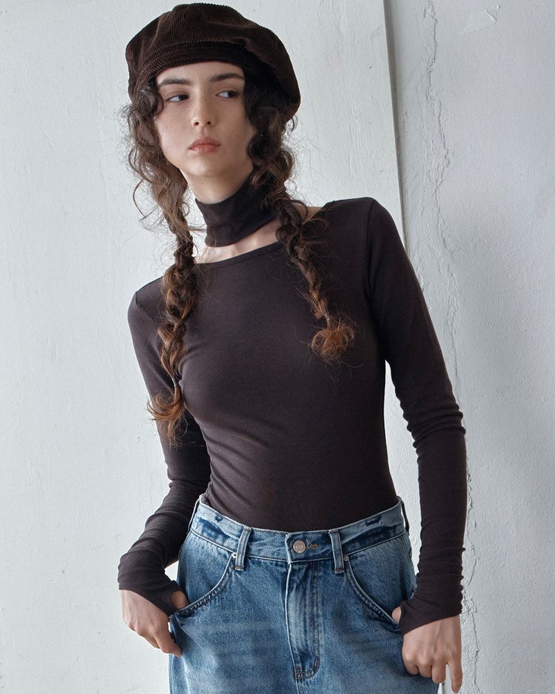INSEOWL（インサウル）の「THUMBHOLE TURTLENECK-T（Tops）」