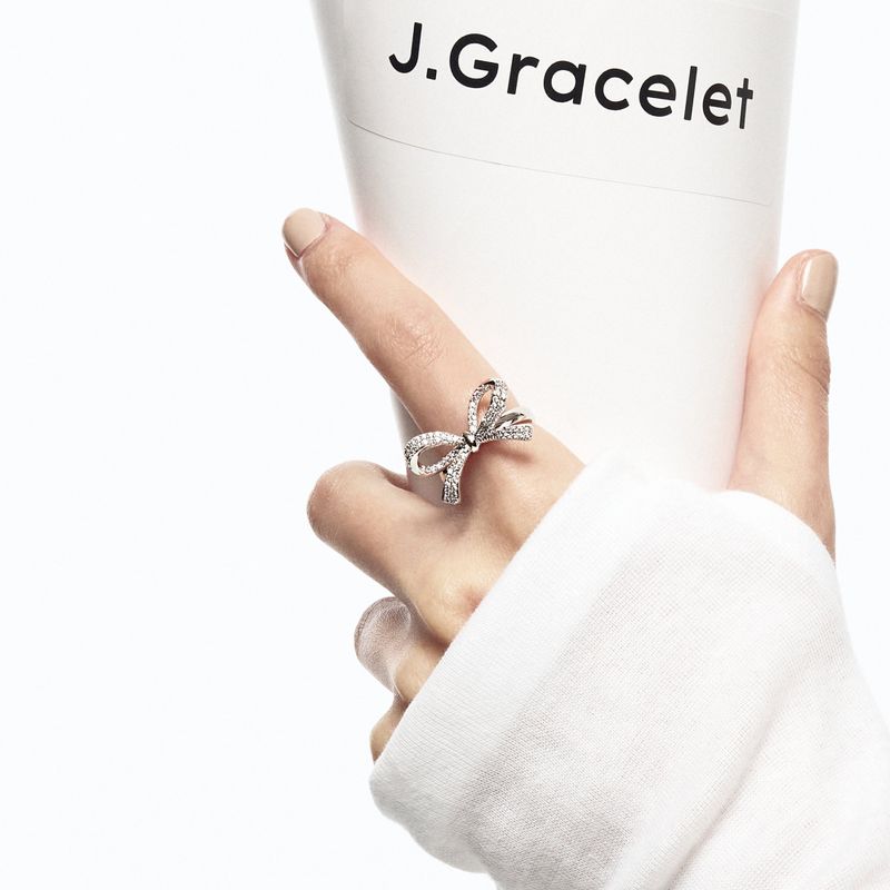 Ribbon Pave Ring
