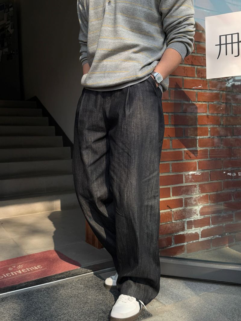Long wide raw denim one-tuck pants