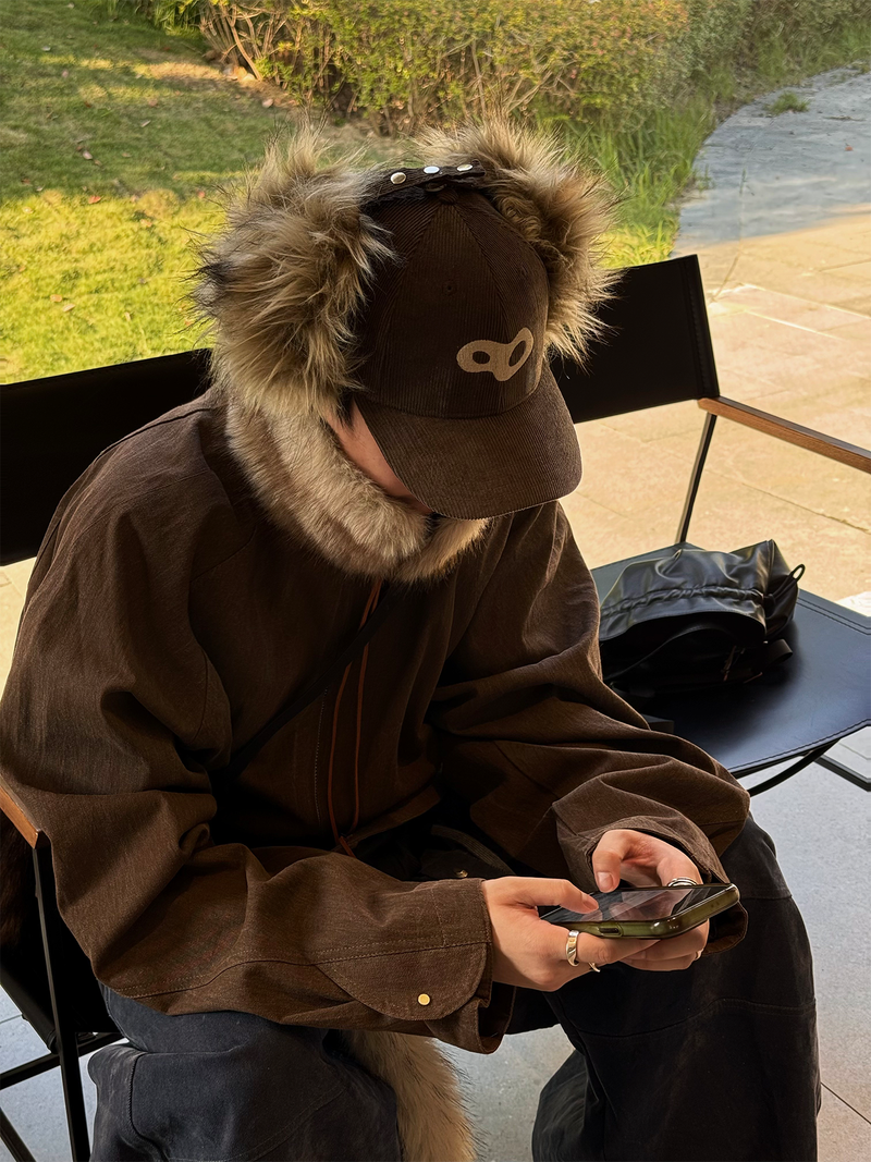RELABEL コーデュロイレトロロゴエンブロイダードイヤーフラップグラディエントハイパフフォーファーコントラストカラーミリタリースタイルベースボールキャップ