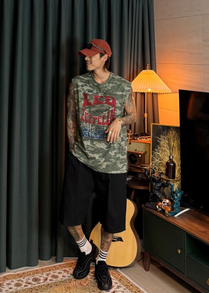 virstyle（ビルスタイル）の「Washed Camo RedZ Flynn Nash 2COLOR（Tops）」