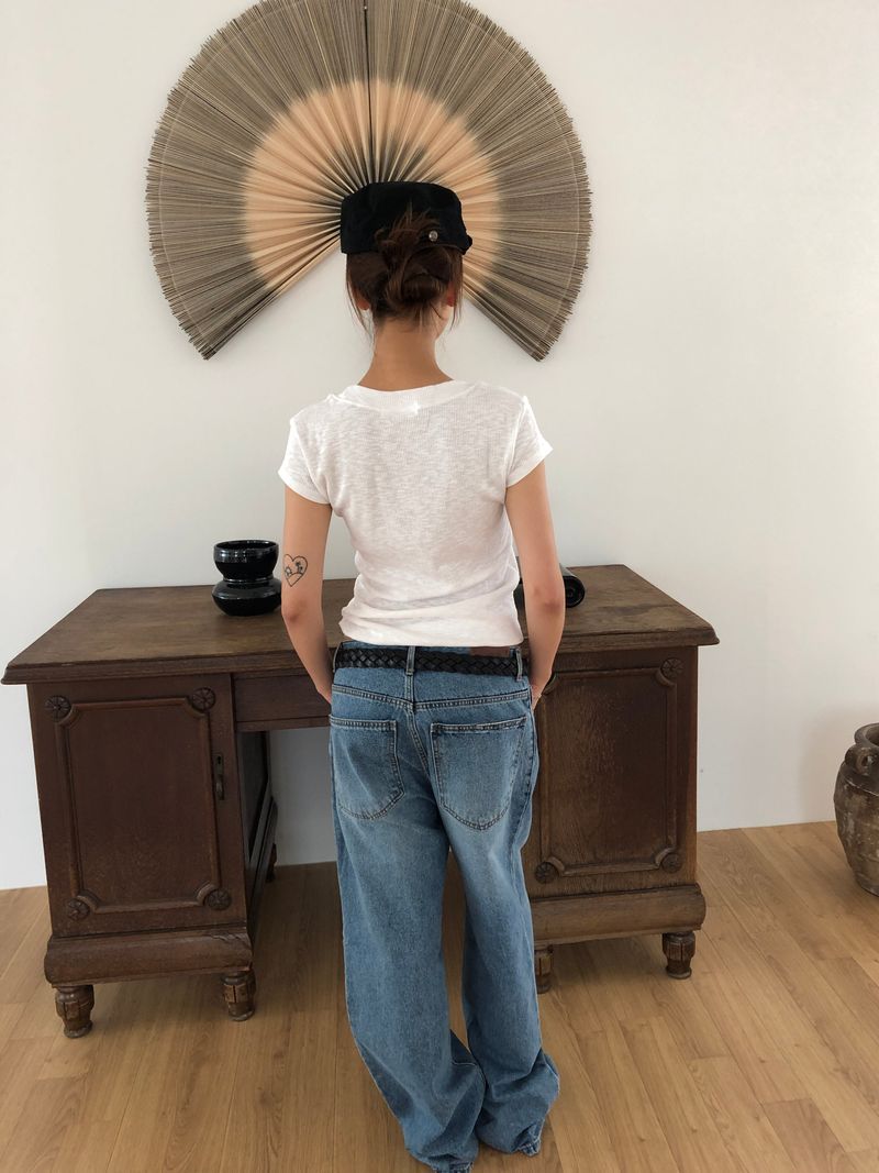 SOFT U-NECK TEE