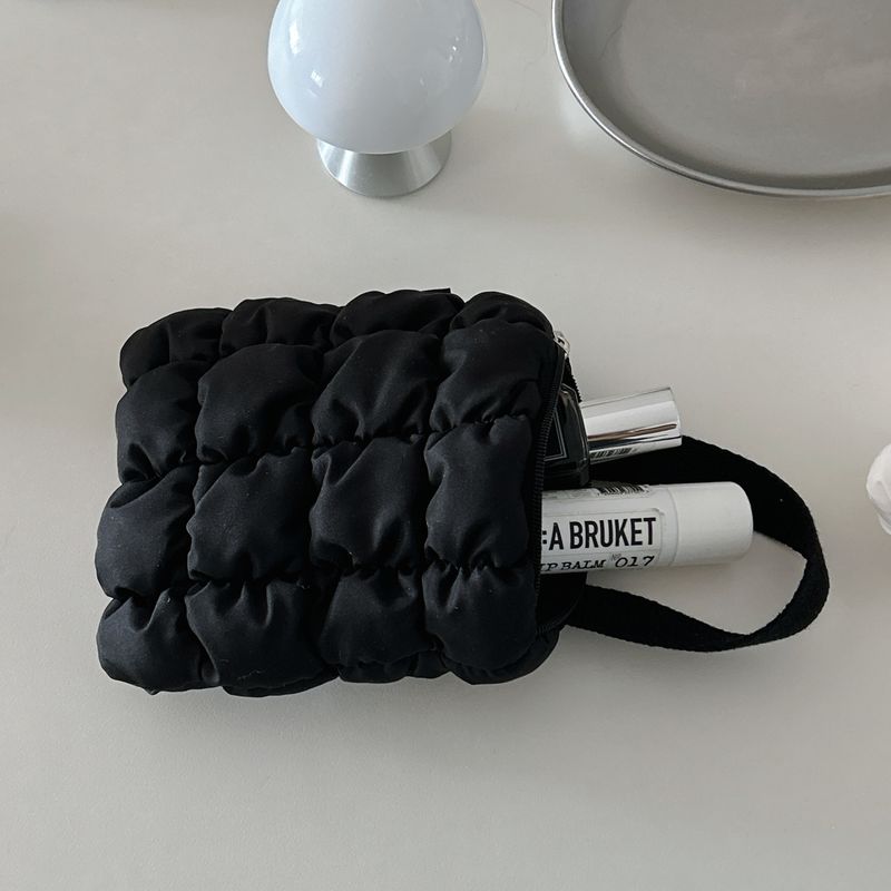 cloud handle pouch