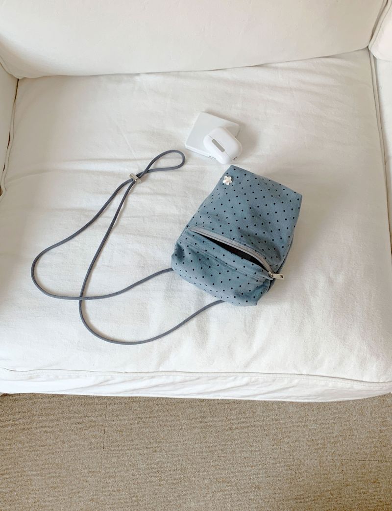 mini pocket bag - deep blue dot