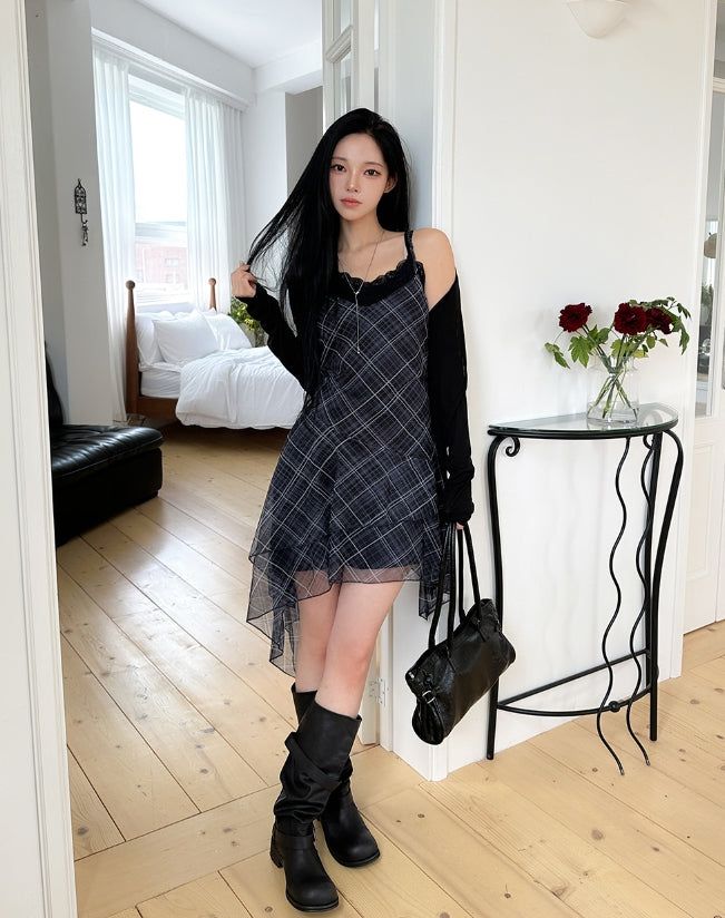 ULAN（ユレン）の「Serene Check Tiered Unbalance One Piece（Dresses）」