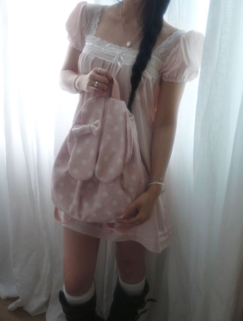 Pudgy bunny backpack _ Baby pink