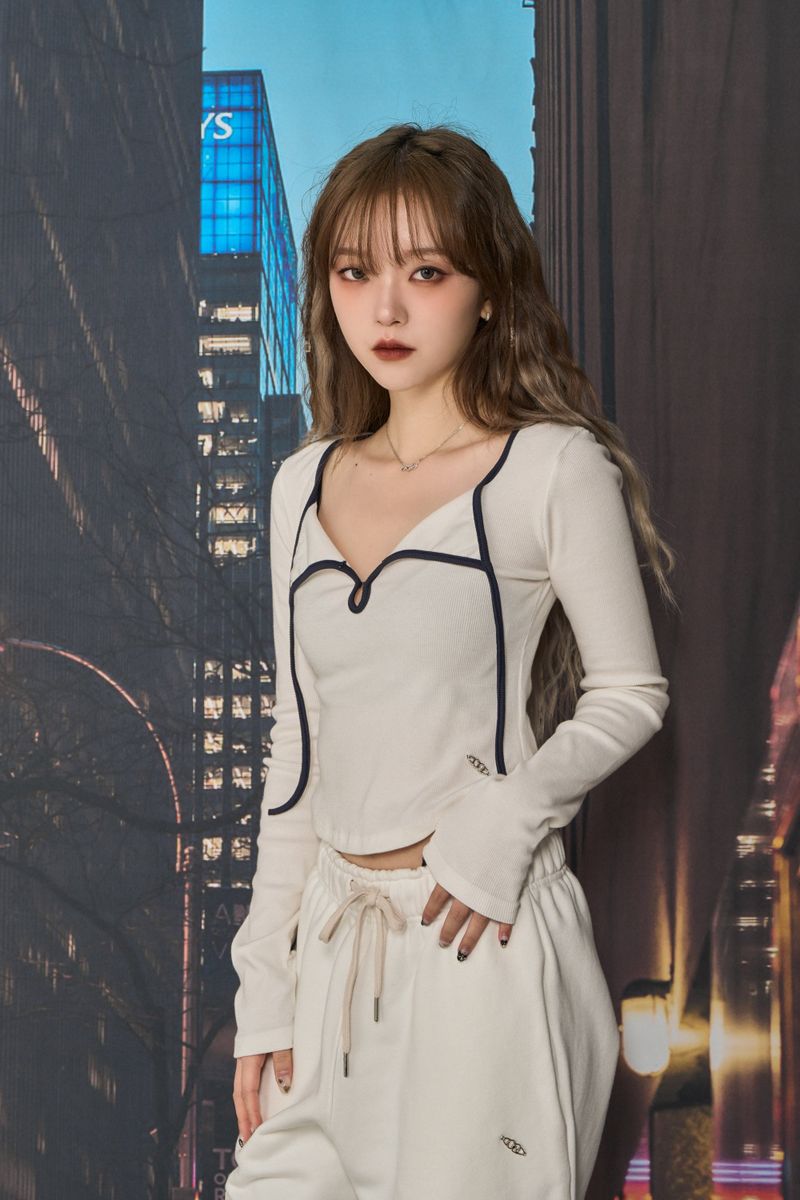 STRING HOOK TOP (IVORY)