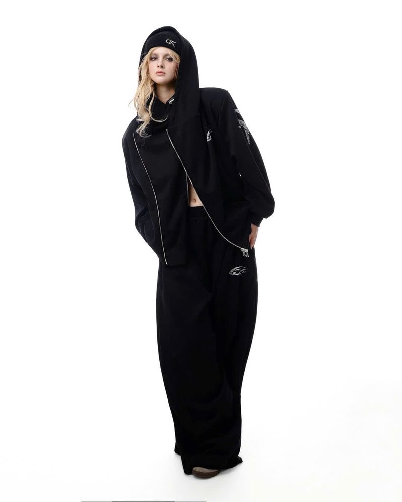 BLACK SWEAT PANTS