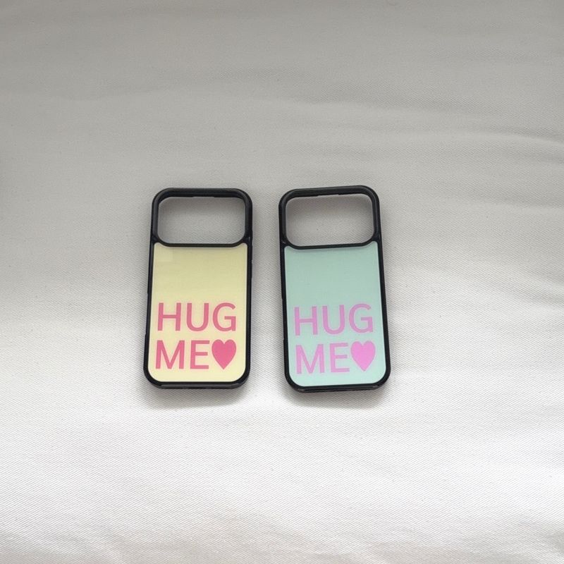 HUG ME glass case