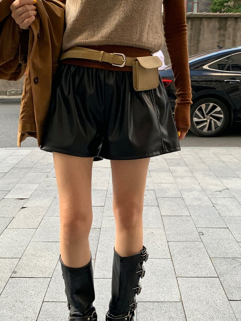 [MADE] Le Elle Leather Shorts