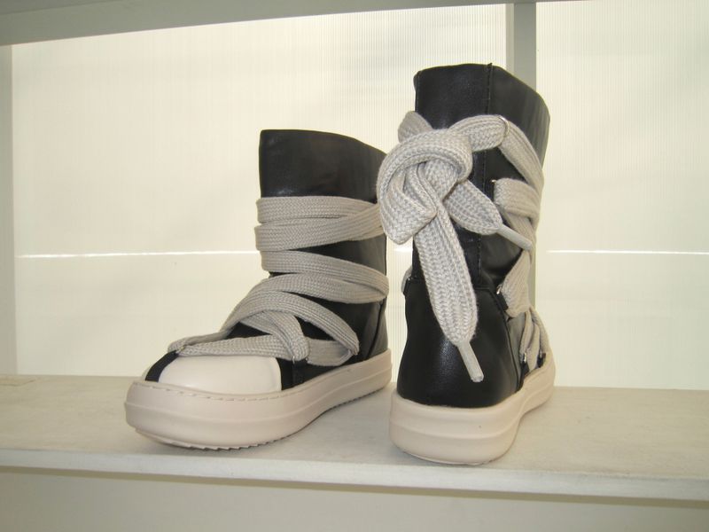 Cross-tie boots