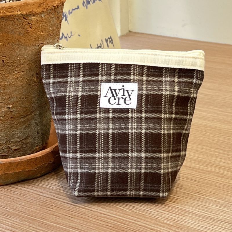 classic pouch_check browngrey