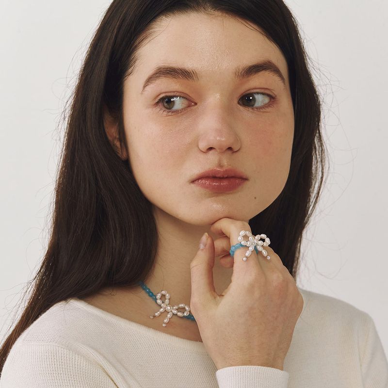 OVT-U(オーブイティーユー)の「Pearl Ribbon Ring (2colors)(Accessories)」