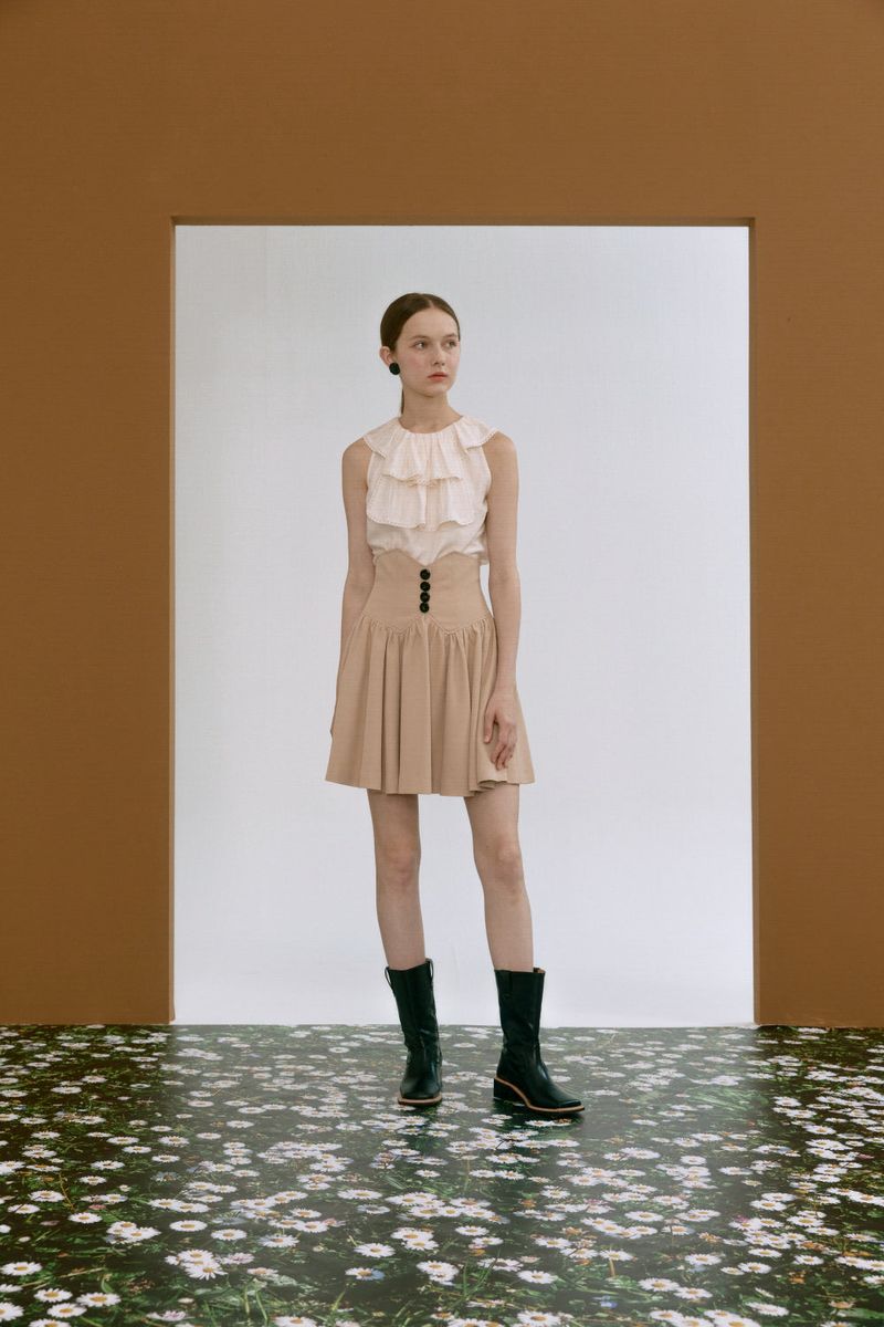 Bib blouse
