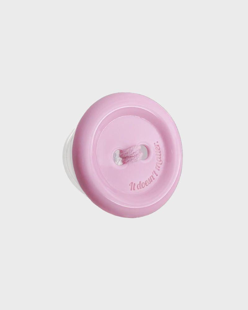 it doesn't matter.（イットダズントマッター）の「*Limited* [Formica] Pinkberry Choco Button tok (Round), Mag safe（Smartphone Accessories）」