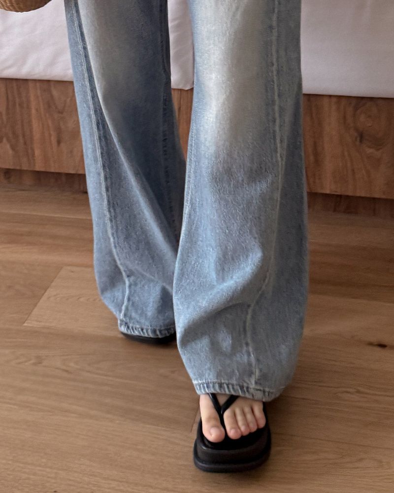Jemming's hoop flip slippers
