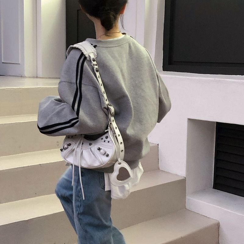 [BELLIDE MADE] Second track V-neck Oversized fit sweatshirt