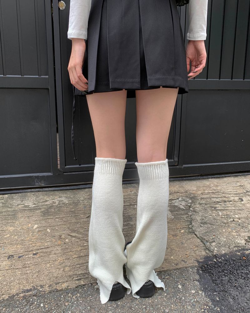 Tie pleated skirt
