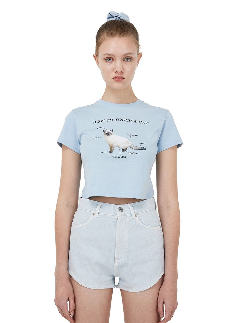 [i-ts21-002] CAT GUIDE CROP T-SHIRT SKY BLUE