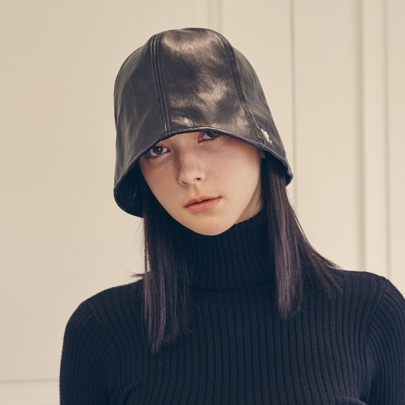 VZ Stud Vegan Leather Tulip Hat / Black