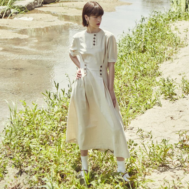 VITALSIGN（バイタルサイン）の「[LINE] Button Point Puff Dress（Dresses）」