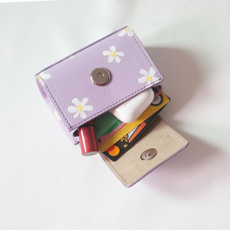 shape of' microbag - purple daisy