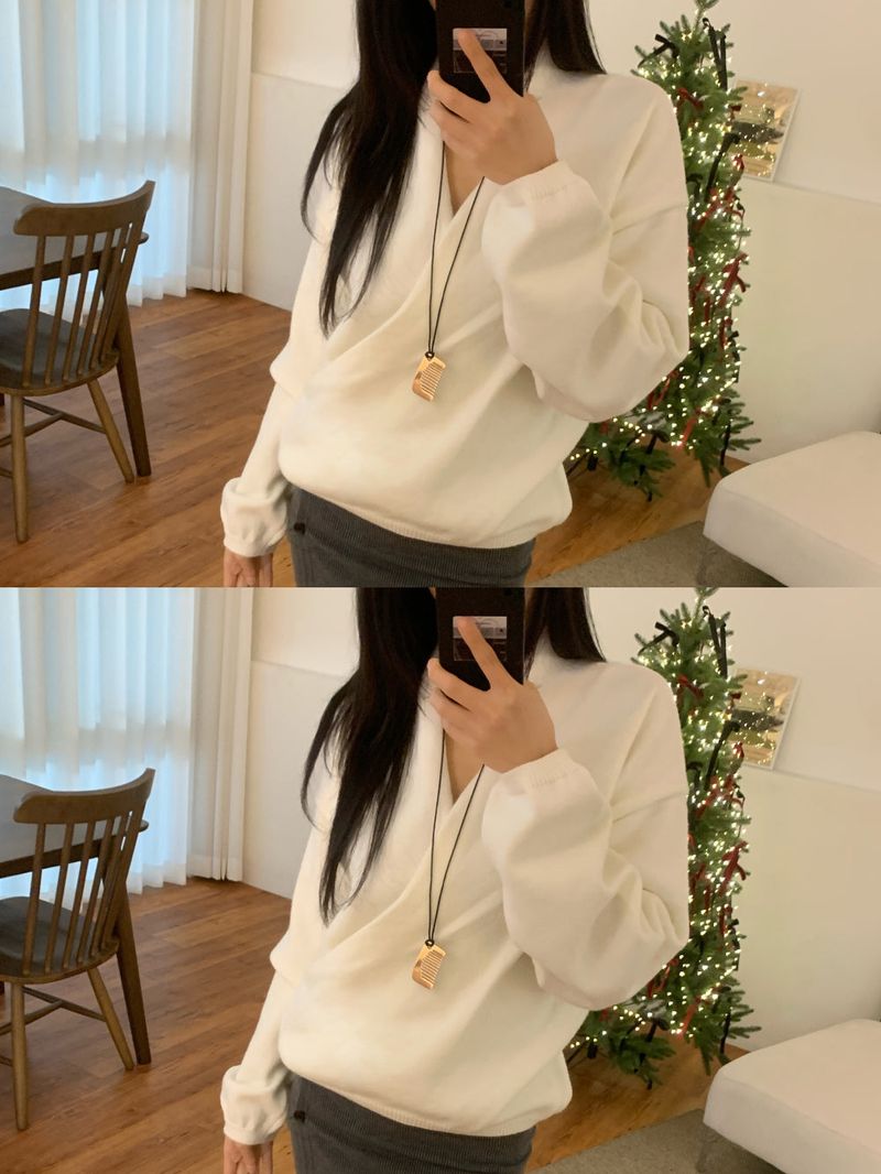 Melli Loose-Fit Wrap V-Neck Hidden Snap Knit Top