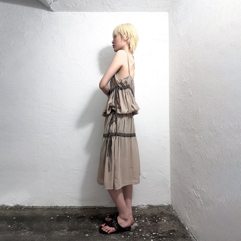 TIED SHIRRING DRESS