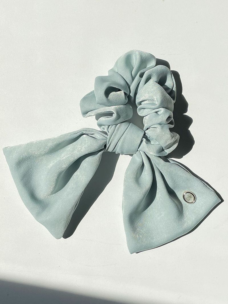 Vintage Mood Cameo Satin Ruffle Scrunchie  [Mint]