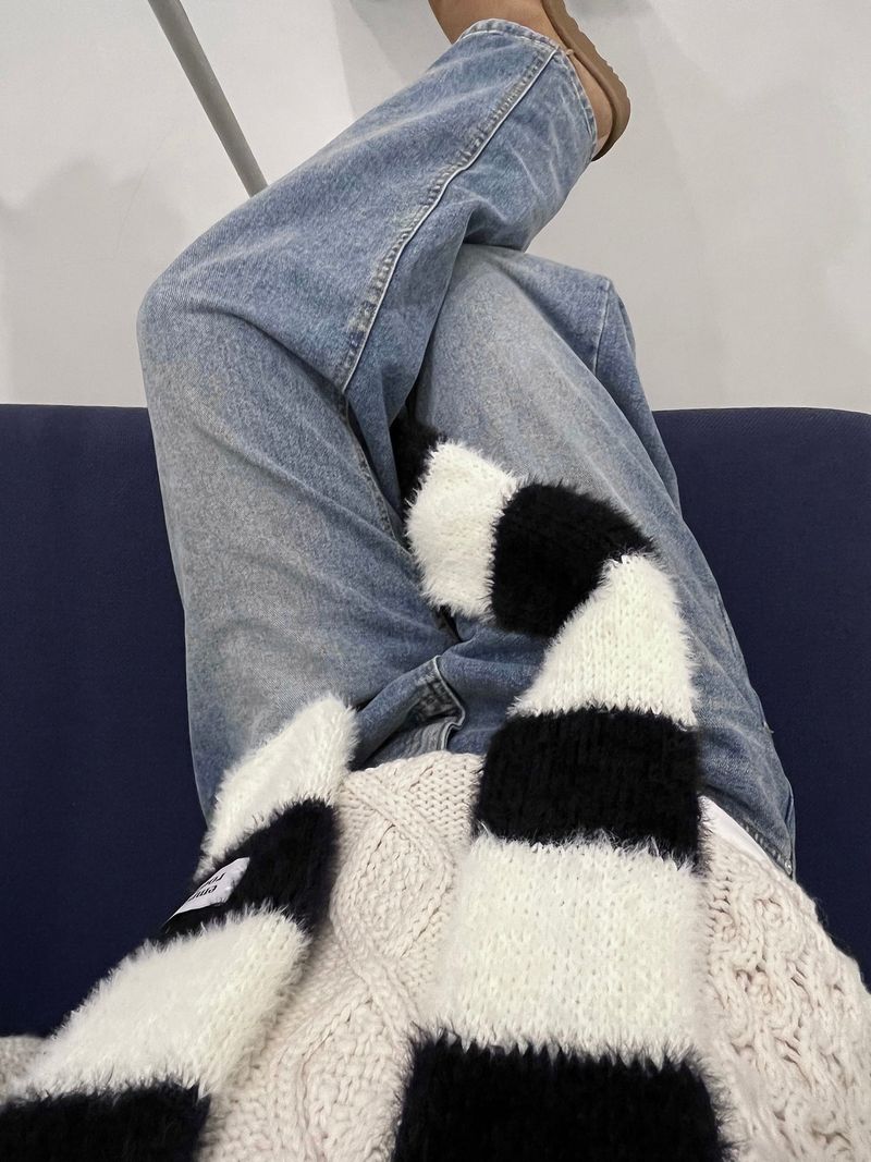 sleeve fluffy stripe muffler (black)