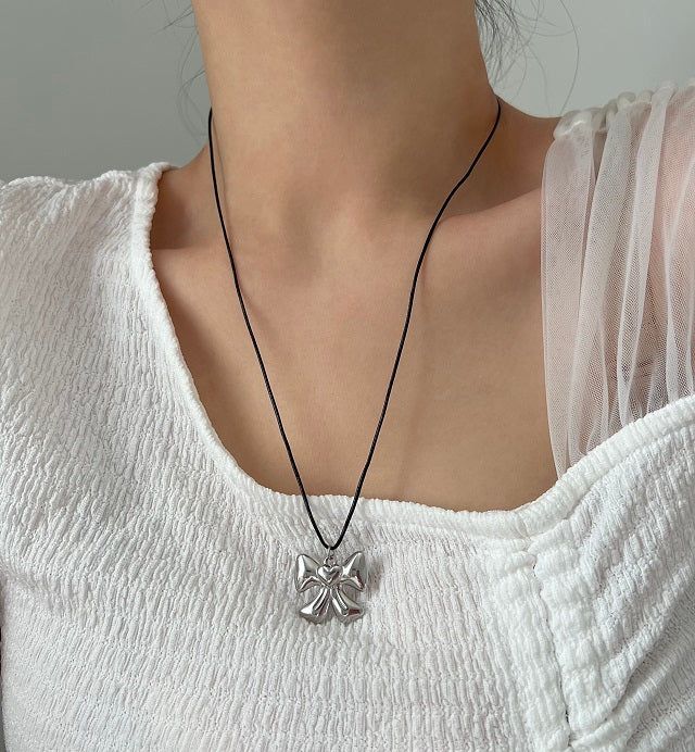 yun Big Ribbon Heart Stainless Steel Cowhide Rope Strap Strap Long Layered Necklace